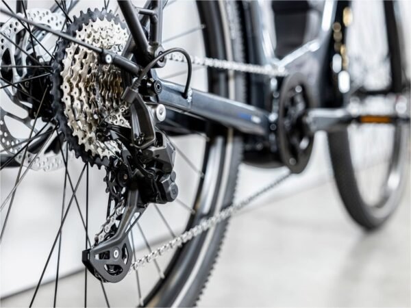 Trek Allant+ 6 Lowstep Shimano Deore 10V 725 Wh vert – Image 3