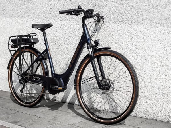 Trek Verve+ 2 Lowstep Shimano Acera/Altus 300 Wh 2022 – Image 2